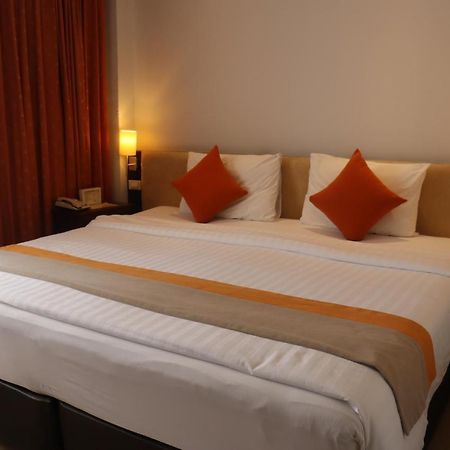 Bossotel Bangkok Buitenkant foto