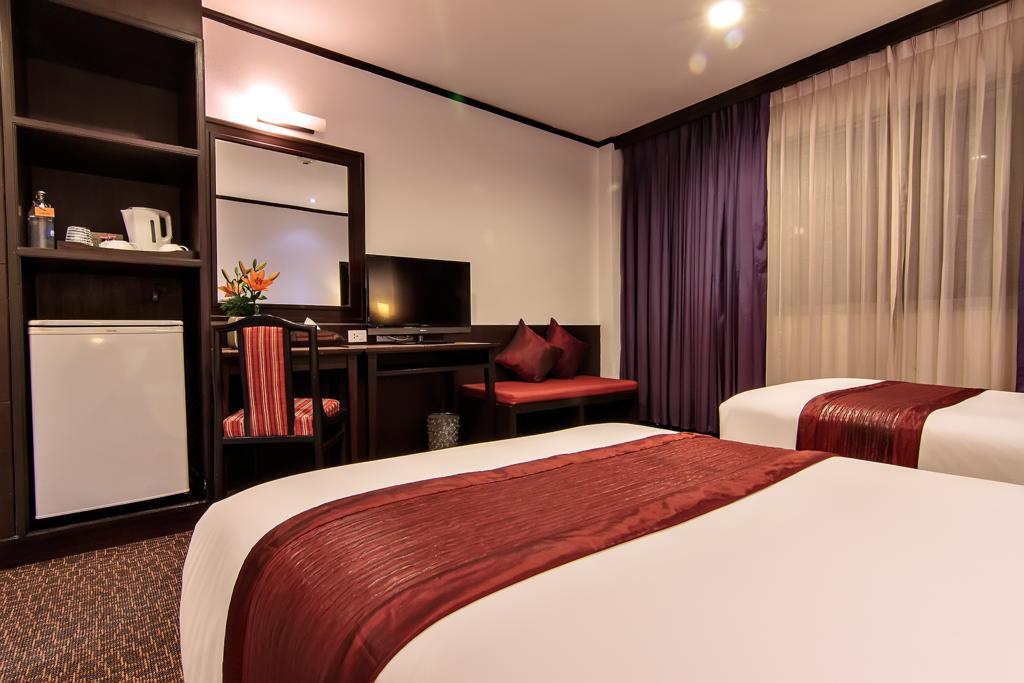 Bossotel Bangkok Buitenkant foto