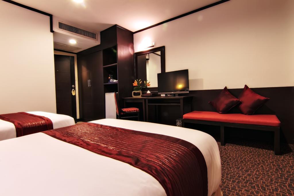 Bossotel Bangkok Buitenkant foto