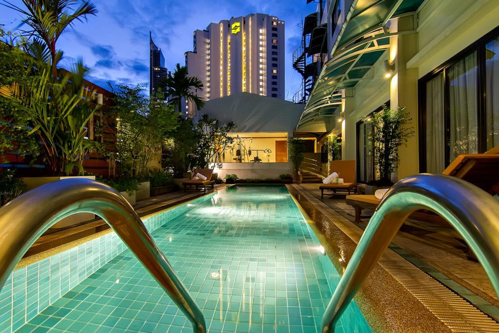 Bossotel Bangkok Buitenkant foto