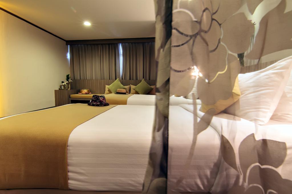 Bossotel Bangkok Buitenkant foto