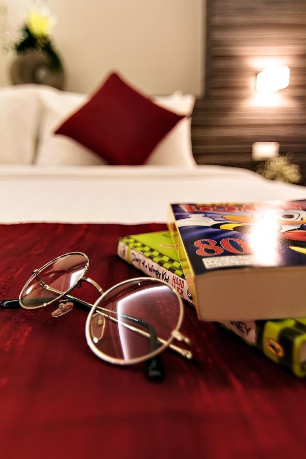 Bossotel Bangkok Buitenkant foto