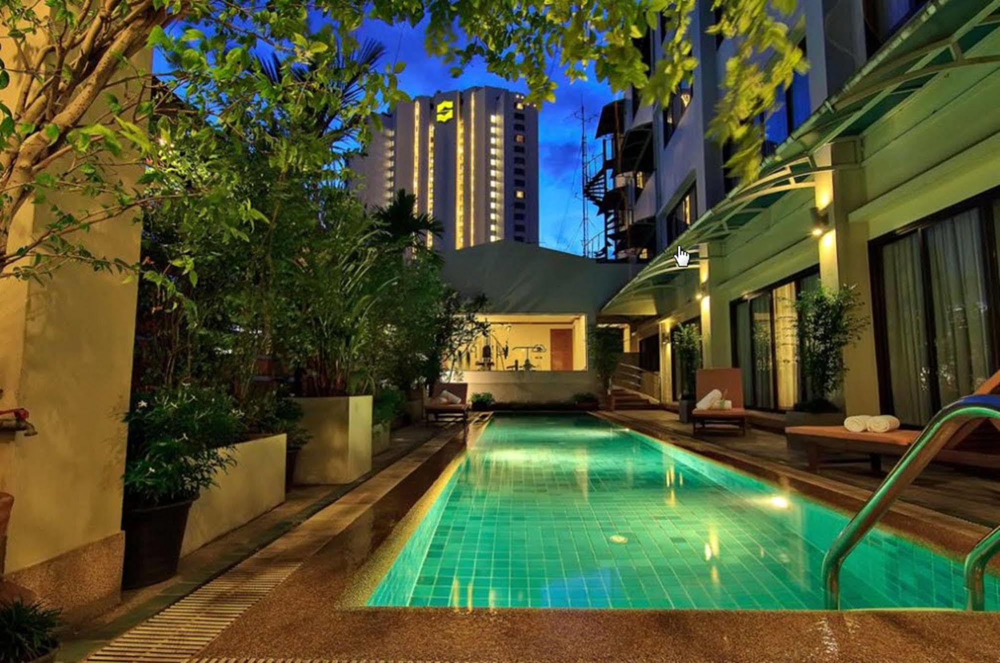 Bossotel Bangkok Buitenkant foto