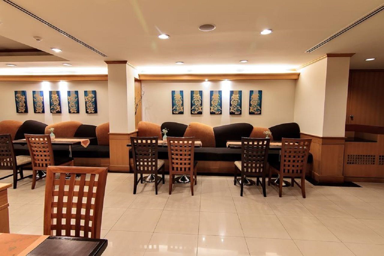 Bossotel Bangkok Buitenkant foto